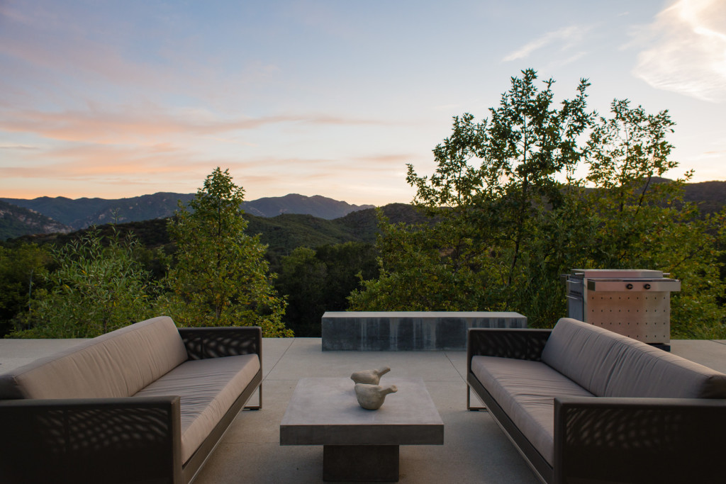 Calabasas Modern Home Calabasas, CA Exclusive Listing